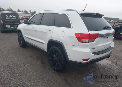 2013 Jeep Grand Cherokee Laredo z USA, uszkodzony, nr VIN 1C4RJEAG4DC569631